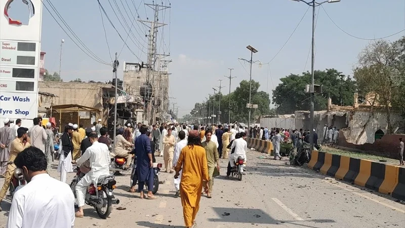 Kohat police lines blast leaves 15 dead, 50 injured