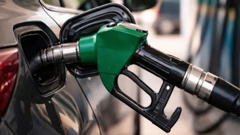 Petrol, diesel prices reduced in Pakistan