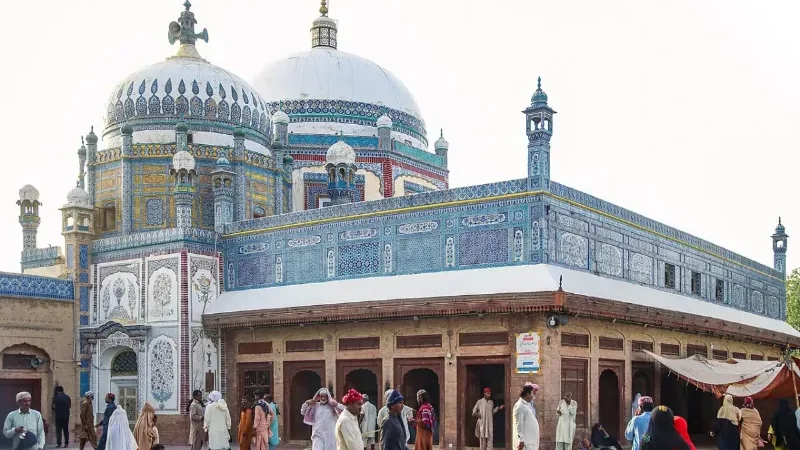 Khwaja Ghulam Farid’s Urs attracts devotees from across country - annual Urs, Khwaja Ghulam Farid, Kot Mithan, Sufi poet