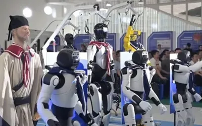 China’s robot school graduates its first four students
