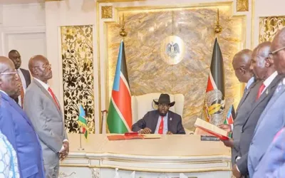 South Sudan’s President Salva Kiir dissolves government before historic vote