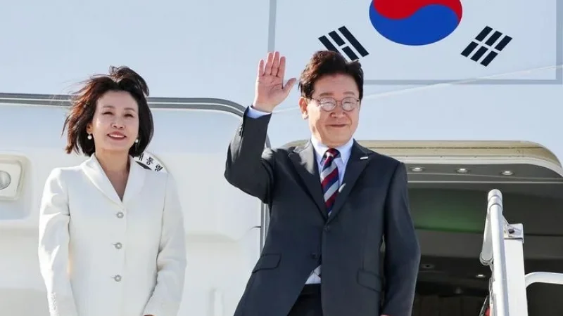 Lee Jae-myung visits Mexico for first time in 16 years