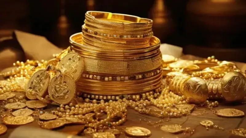 Gold prices fall further in global and local markets