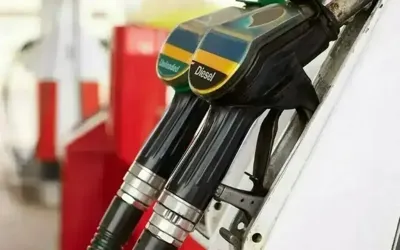 Govt raises petrol price by Rs3.26, cuts diesel price by Rs1.01