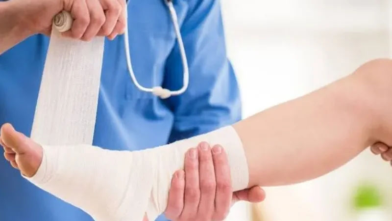 Heel pain: When should you see a doctor? - Achilles tendinitis, Heel pain, Medical evaluation, Medical information