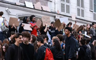 Student protests spread across France as 1700 arrested