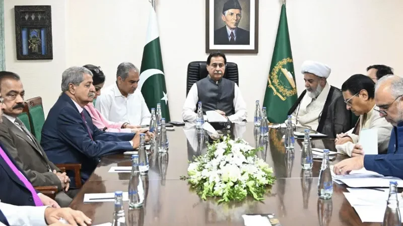Govt, opposition make progress in talks ahead of Islamabad march