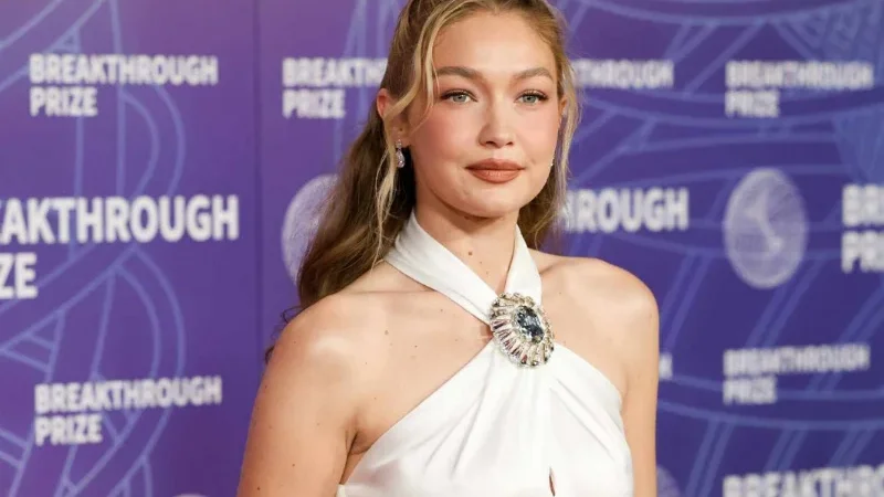 Gigi Hadid shakes up Miu Miu runway