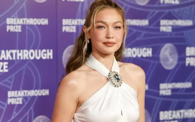 Gigi Hadid shakes up Miu Miu runway