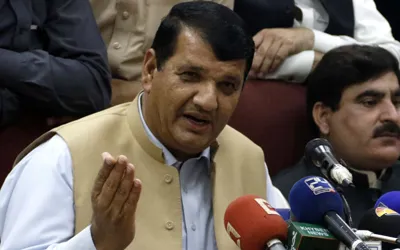 Amir Muqam not in favour of governor’s rule in KP but security risks persist