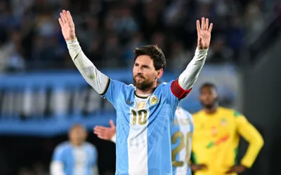 Messi scores, assists in emotional farewell as Argentina beats Benin 3-0
