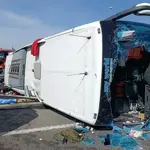 11 killed, 27 injured in bus-truck collision in western Turkey