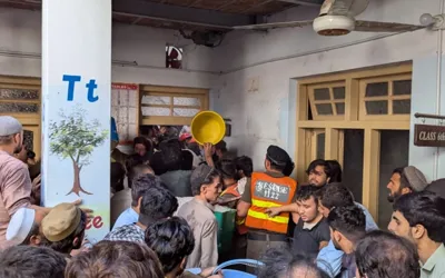 Peshawar school roof collapse kills 28 children and 2 teachers, officials say