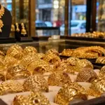 Gold prices fall by Rs3600 per tola in Pakistan