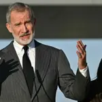 Spain's royal couple visit survivors of deadly Toledo train crash