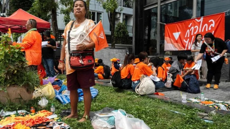 Thai court orders dissolution of opposition moves forward party