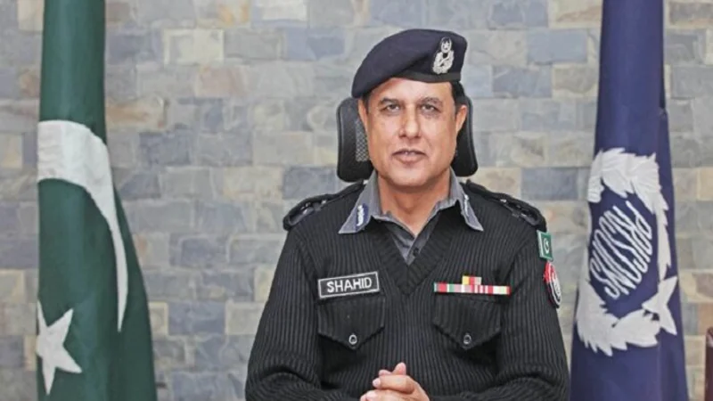 Provision of unauthorized access to PTI founder: Former IG Prisons Shahid Saleem Baig arrested from Lahore