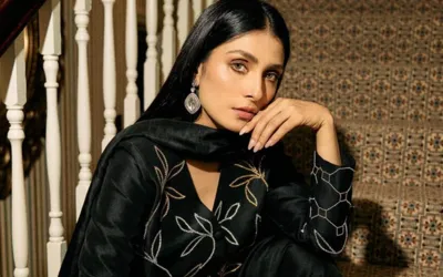 Ayeza Khan Playfully Reacts to Fan-Made Video on YouTube