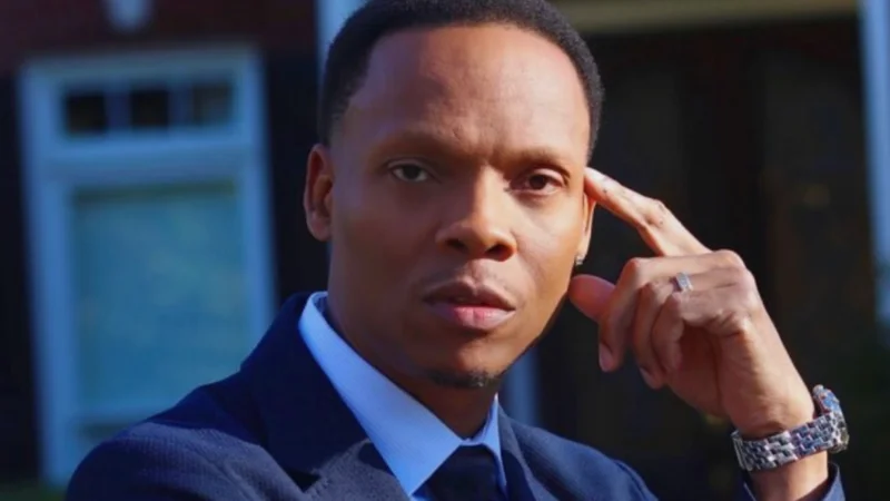 Who is Ronnie DeVoe? Getting to Know R&B Member