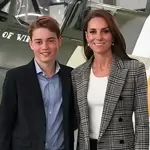 Kate Middleton surprises royal fans as she steps out with Prince George