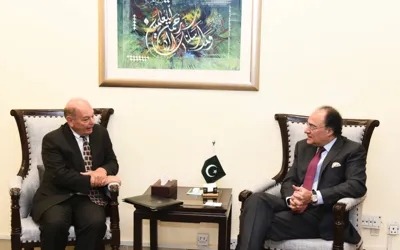 Aurangzeb terms agriculture, IT as backbone of country’s economy