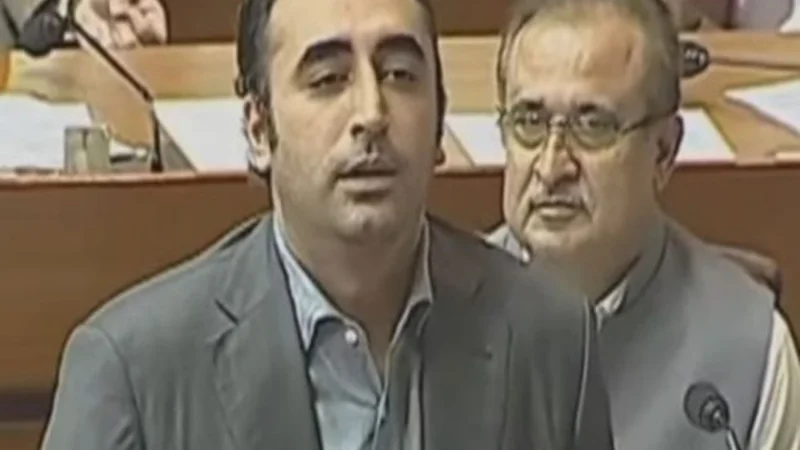Bilawal Bhutto blames politicians for political aversion among youth