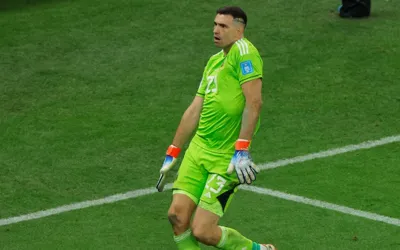 Argentina's Goalkeeper Emiliano Martinez Banned for Inappropriate Actions