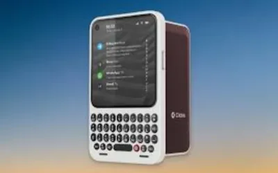 Clicks unveils communicator phone and power keyboard
