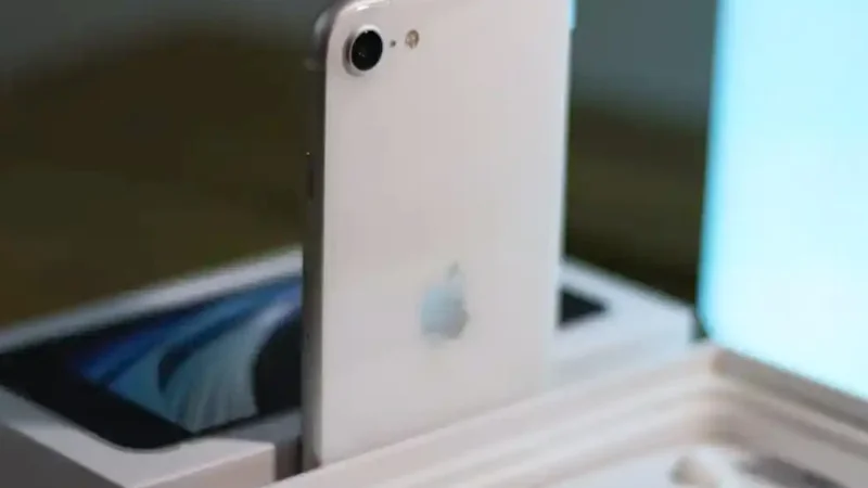 Apple iPhone SE 4 expected to launch in early 2025