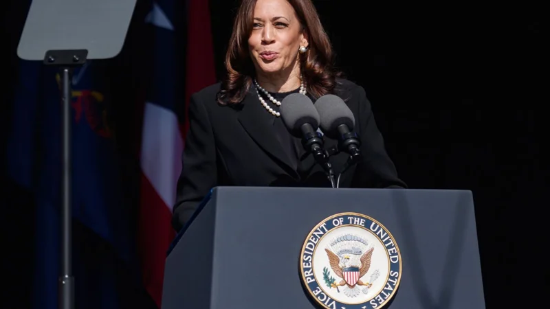 Kamala Harris surpasses $1bn in funds for her presidential campaign