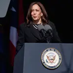 Kamala Harris surpasses $1bn in funds for her presidential campaign