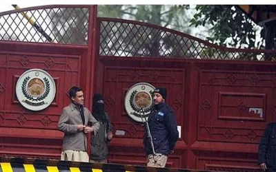 CDA de-seals KP House in Islamabad on IHC order