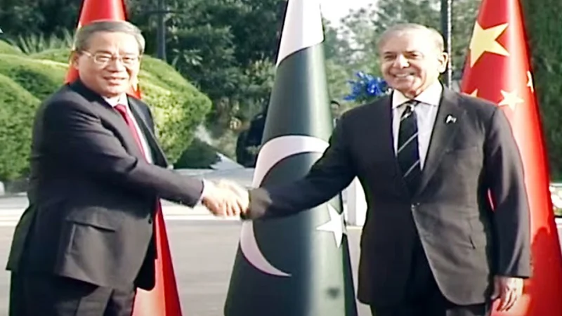 Chinese Premier Li given a guard of honour at PM House