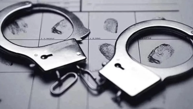 Two passengers arrested at Karachi airport over fake documents
