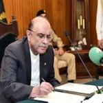 President Zardari gives assent to 26th Constitutional Amendment