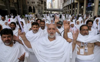 Govt to collect Hajj fees in three installments