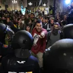 Nationwide protests in Spain over response to fatal flooding disaster