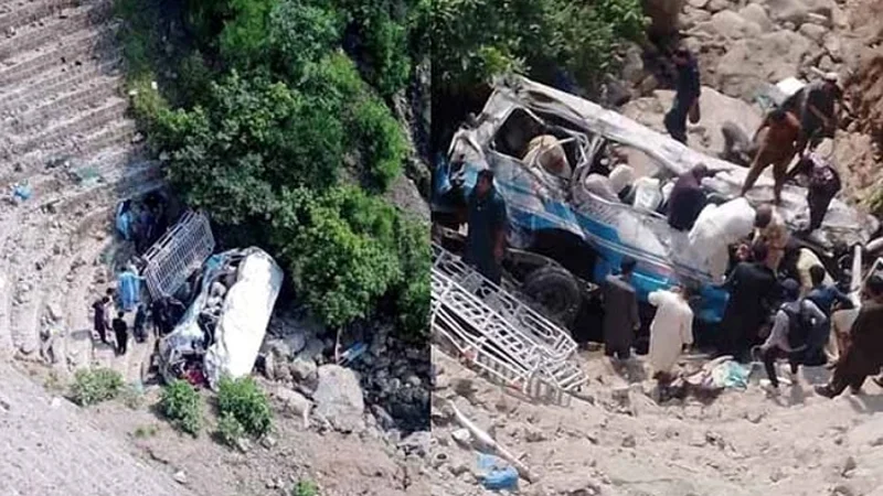 18 dead as bus plunges into Indus River in Gilgit (Pix File)