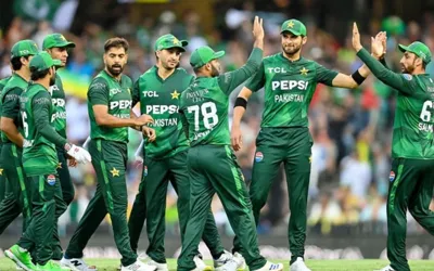 Pakistan bowlers comeback, restrict Australia to 147/9 in second T20I