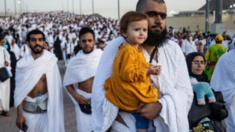 Govt extends deadline for submitting Hajj applications