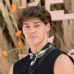 Noah Beck takes on scripted roles after viral fame: 'I’m ready for the challenge’