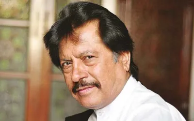 Attaullah Khan Esakhelvi shares how his family's opposition to his singing turned into pride