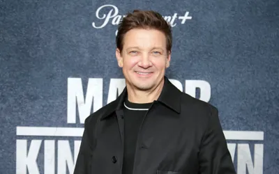 Jeremy Renner shares insights on shooting 'Ridiculous' Knives Out 3 with star-studded cast