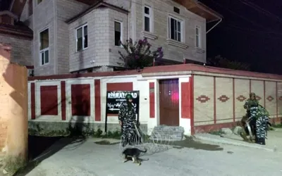 Indian police raid martyr Syed Ali Gilani’s house in Srinagar
