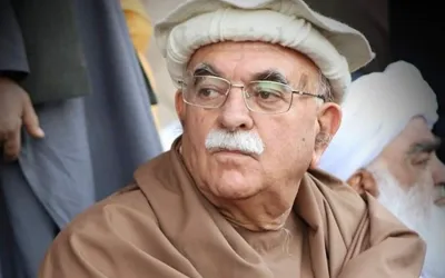 Achakzai urges PTI to postpone civil disobedience movement