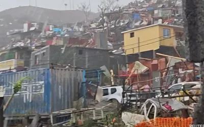Cyclone Chido slams into Mozambique after killing 14 in France