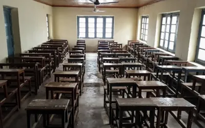 LHC dismisses pleas against outsourcing govt schools