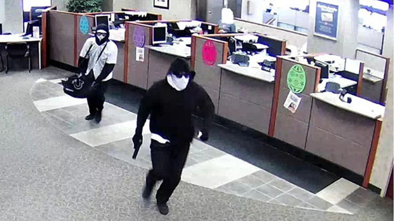 Police arrest mastermind of Kharadar bank heist