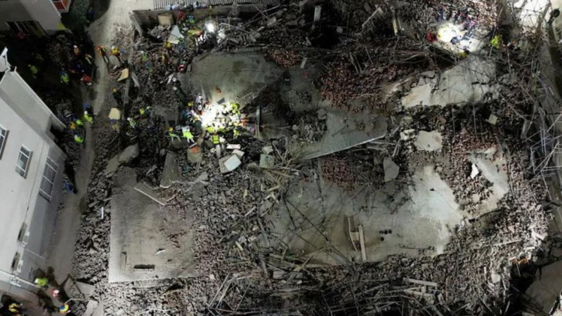 South Africa: Rescuers make contact with 11 people in collapsed building