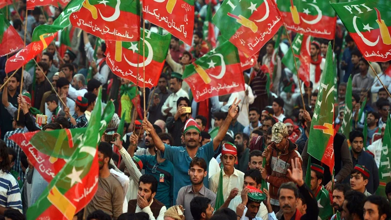 PTI chairman Gohar, Shoaib Shaheen injured as police baton charges at May 9 rally